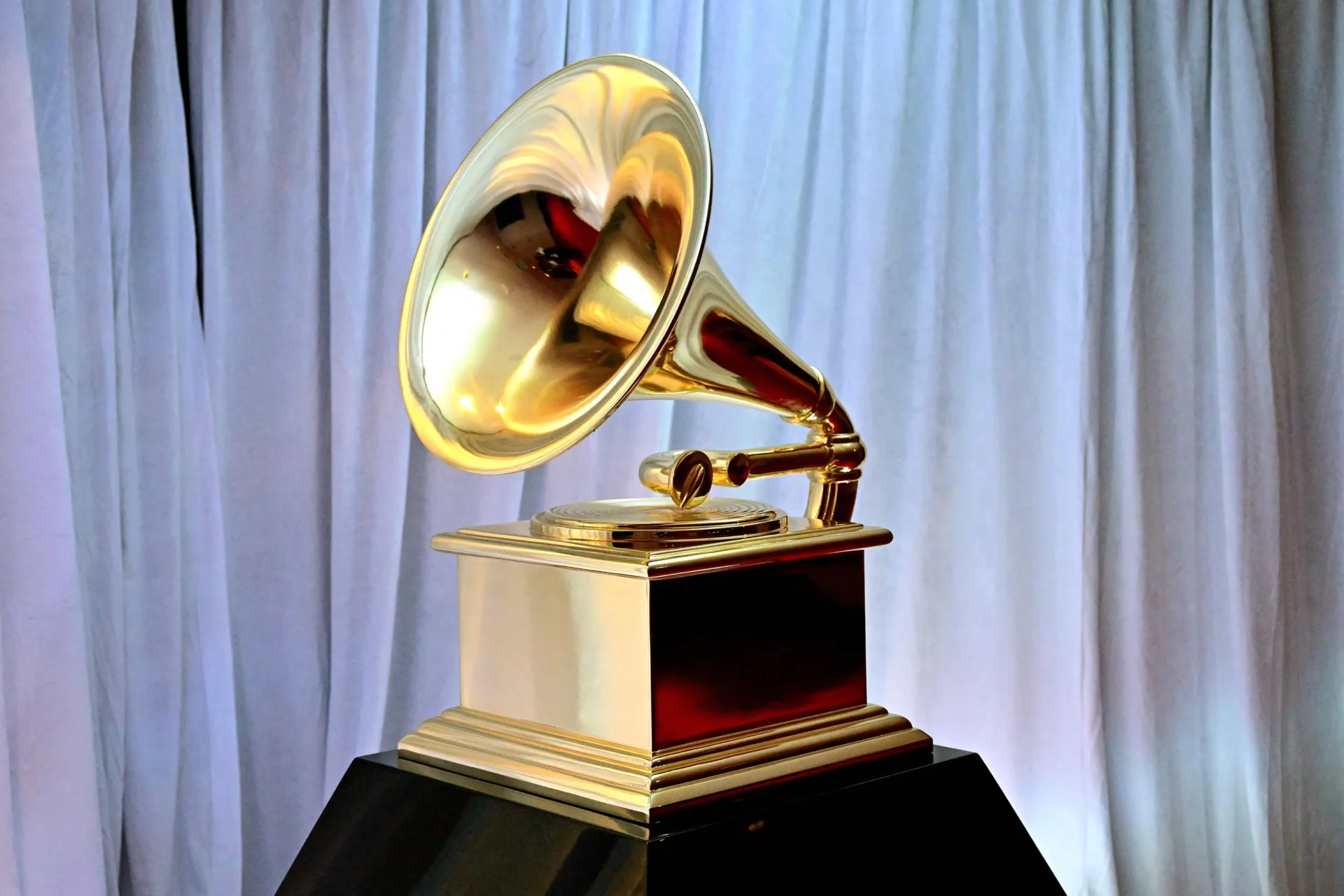 Conoce las nominaciones al Grammy 2024 Melodia Viajera